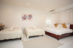 La Suerte Inn