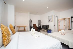La Suerte Inn