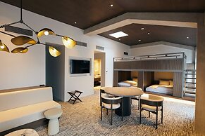 TRAN.SCENDER HOTEL Yokohama