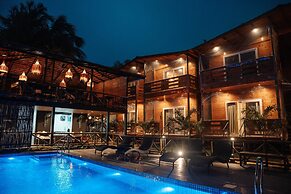 Tranquillo By The Beach - Luxury Wooden