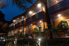 Tranquillo By The Beach - Luxury Wooden