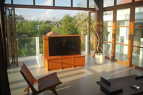 Ulu Penthouse