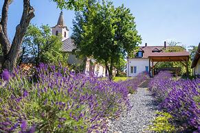 Nora Guest House