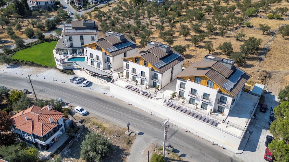 Cunda Kızılca Deluxe Hotel&SPA