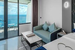iCom Blue Sea View