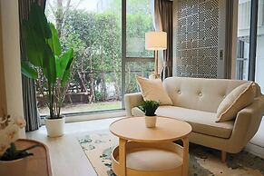 Cozy LakeSide apartments in Laguna