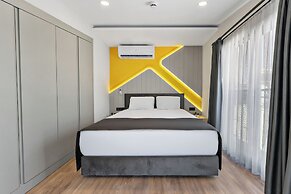 Zeluxe Suite Hotel