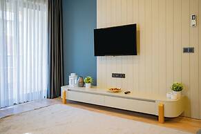 Zeluxe Suite Hotel