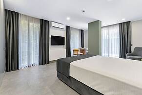 Zeluxe Suite Hotel