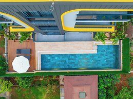 Zeluxe Suite Hotel