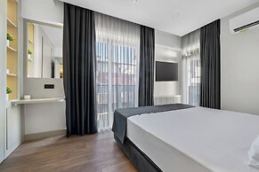 Zeluxe Suite Hotel