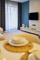 Zeluxe Suite Hotel