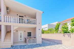 Apartments Mucaj