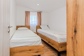 Apartments Mucaj