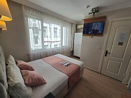 TAKSİM LİFE HOUSE
