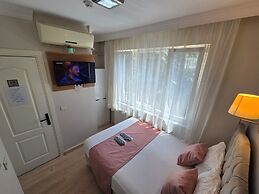 TAKSİM LİFE HOUSE