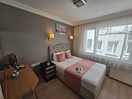 TAKSİM LİFE HOUSE