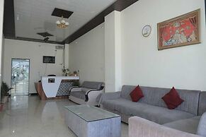 Hotel Om Palace