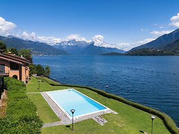 Musso Waterside