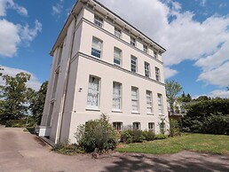 Flat 2 Battledown Grange