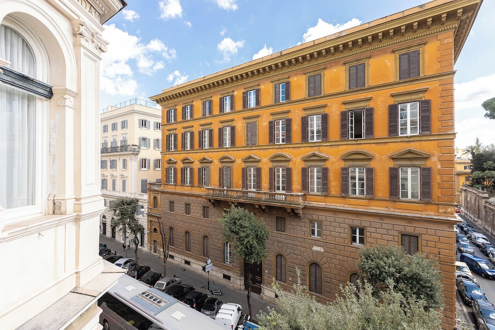 Rental in Rome Ludovisi Apartment