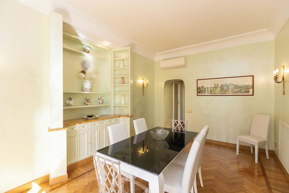 Rental in Rome Ludovisi Apartment