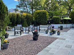Highland Comfort With Mountain Views