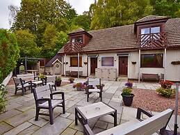 Highland Comfort With Mountain Views