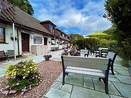Highland Comfort With Mountain Views