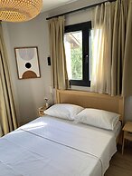 Loris Rooms