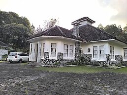 Villa Narendra Yogyakarta