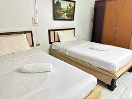 Hotel O Top North Guesthouse