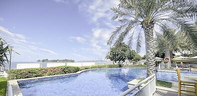 LUX The Palm Island Shoreline Suite