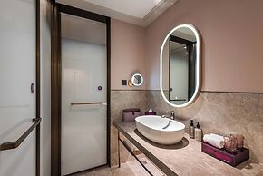 Mercure Nantong Suxitong Riverside