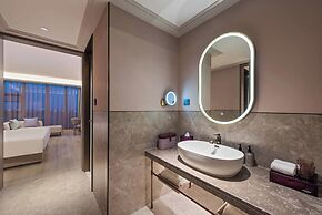 Mercure Nantong Suxitong Riverside