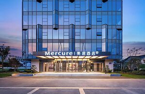 Mercure Nantong Suxitong Riverside