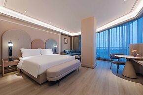 Mercure Nantong Suxitong Riverside