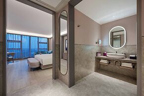 Mercure Nantong Suxitong Riverside