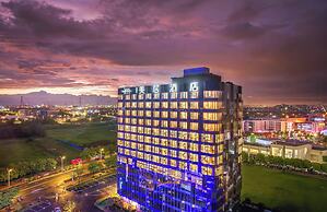 Mercure Nantong Suxitong Riverside