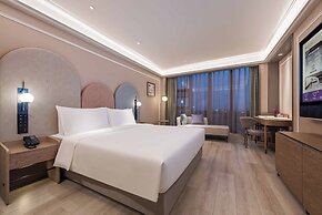 Mercure Nantong Suxitong Riverside