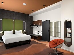 You Hotel Budapest - Handwritten Collection
