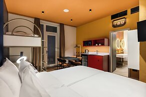 You Hotel Budapest - Handwritten Collection