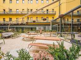 You Hotel Budapest - Handwritten Collection