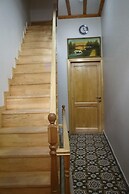 3 floor history mansion