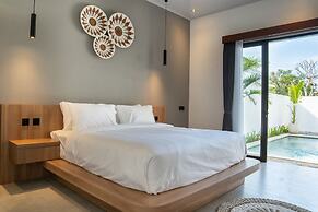 The Moringa Bukit Villas