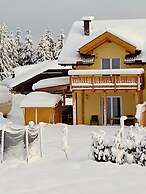 Villa With Terrace, Sauna Near the Border Triangle