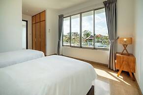 Maestro Bay View Villa