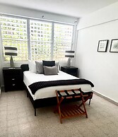 Concierge Services Walk to Beaches Restaurants