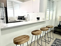 Concierge Services Walk to Beaches Restaurants