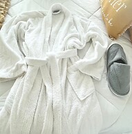Concierge Services Walk to Beaches Restaurants